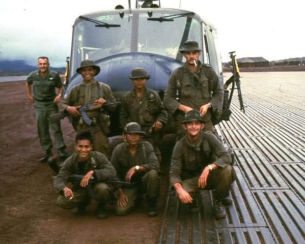 [SOG] RT ASP
picture is the Jump Team, 1st airborne insertion into Laos
1970 from left me, Hao, Cu and Bob Ramsey.